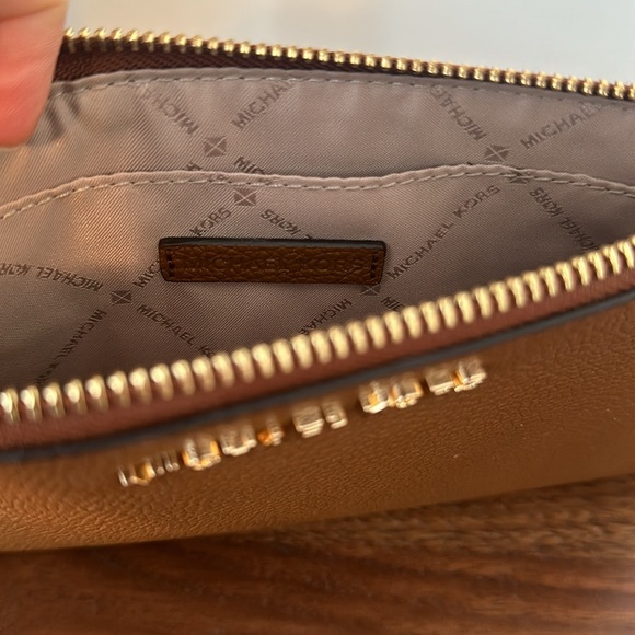 MICHAEL KORS CLUTCH/WRISTLET - Picture 4 of 5